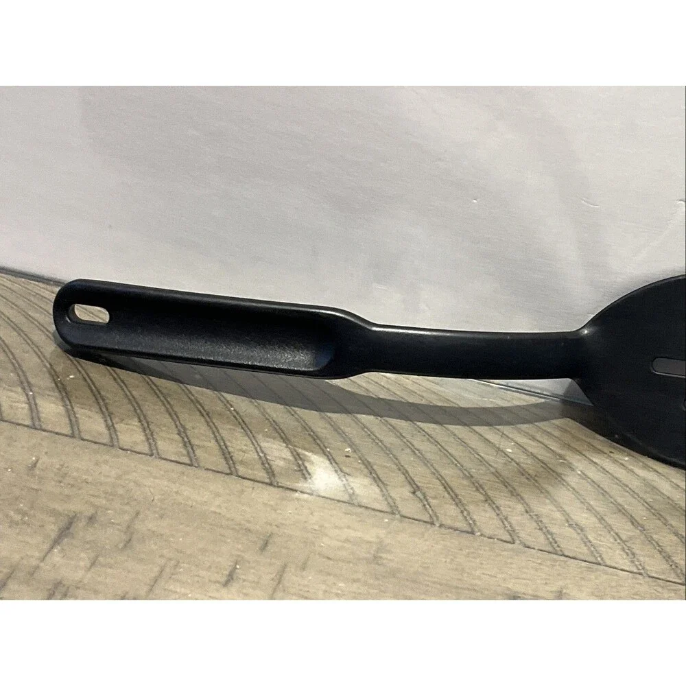 Pampered Chef Black Nylon Slotted Spatula Flipper Turner Heat Resistant USA 2351